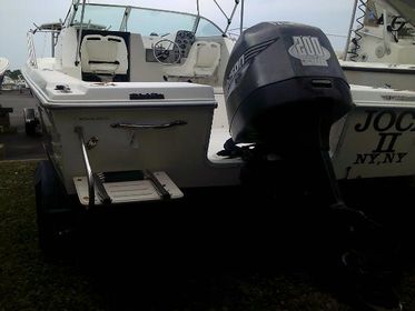 1999 Wellcraft 22 Walk Around