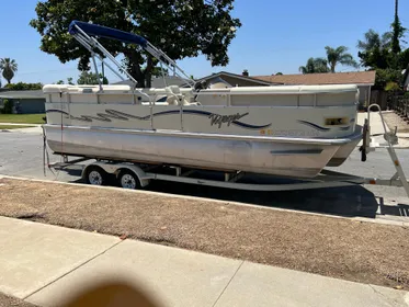 2005 Voyager TRITOON/PONTOON