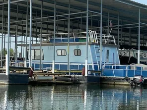 1983 Kayot Houseboat