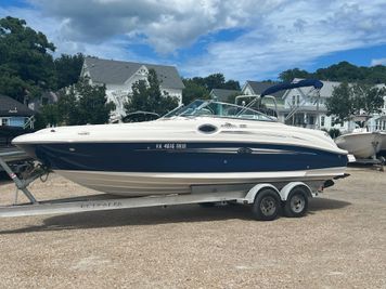2007 Sea Ray 240 Sundeck