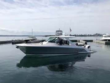 2019 Tiara Sport 38 LS