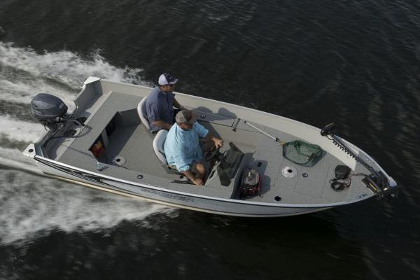 16 Big Fisherman - Entry-Level Fishing Boat - Smokercraft