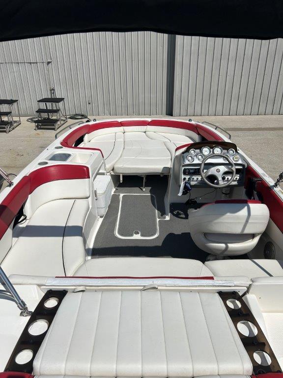 2012 Bayliner 217 Deck Boat