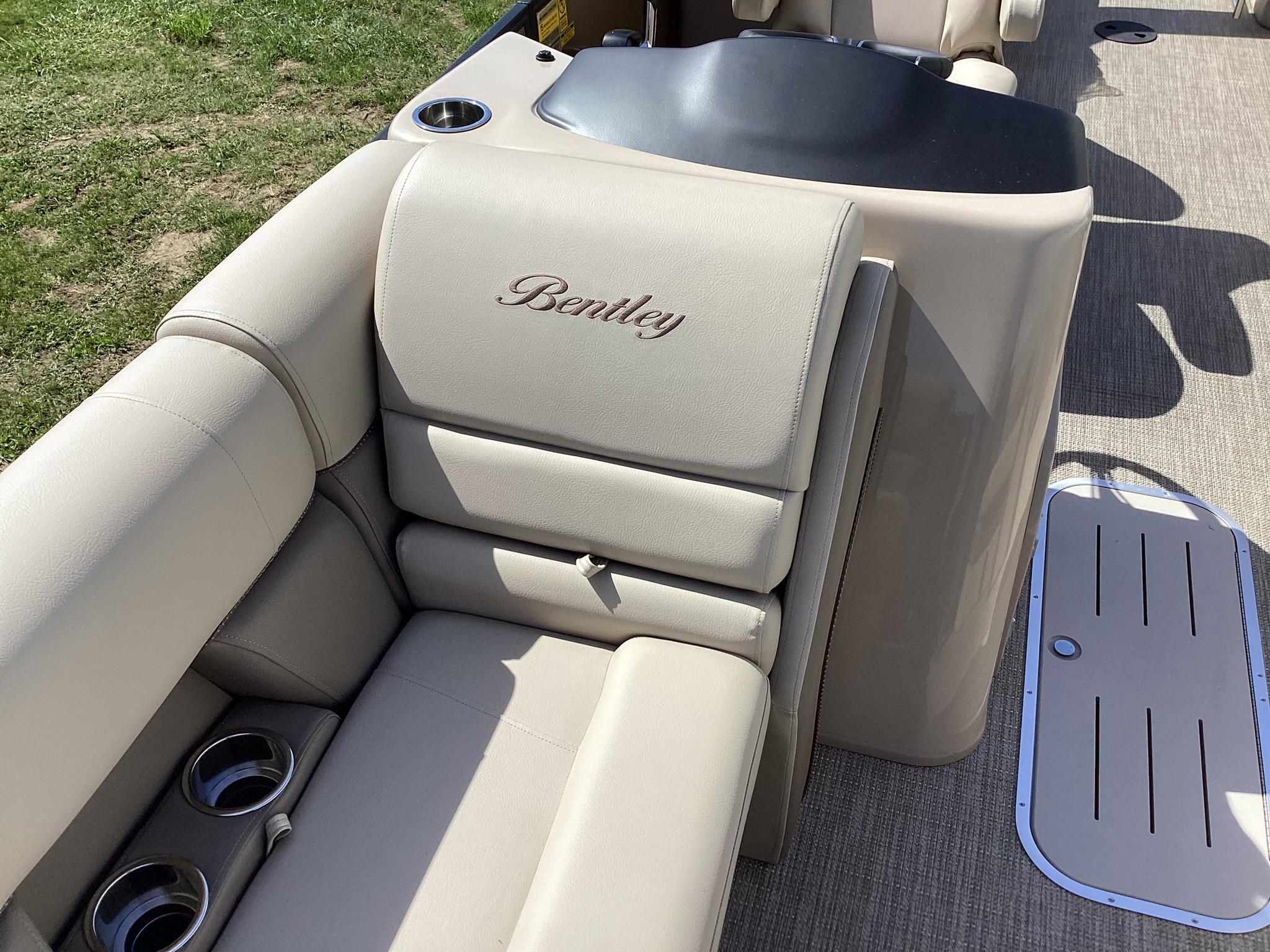 2023 Bentley Pontoons Elite 223 Admiral