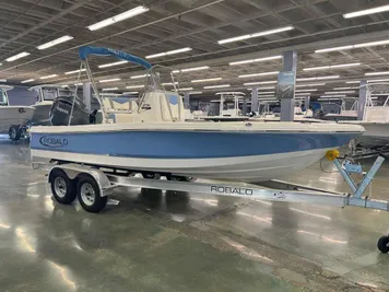 2024 Robalo R206 CENTER CONSOLE