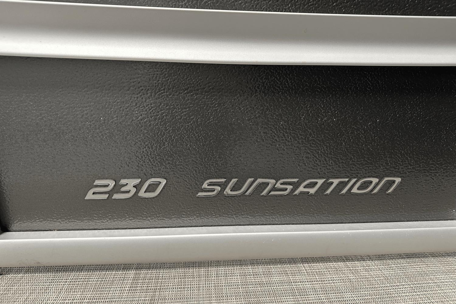 2022 Premier 230 Sunsation