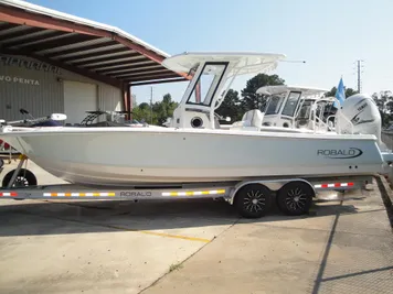 2023 Robalo 266 Cayman