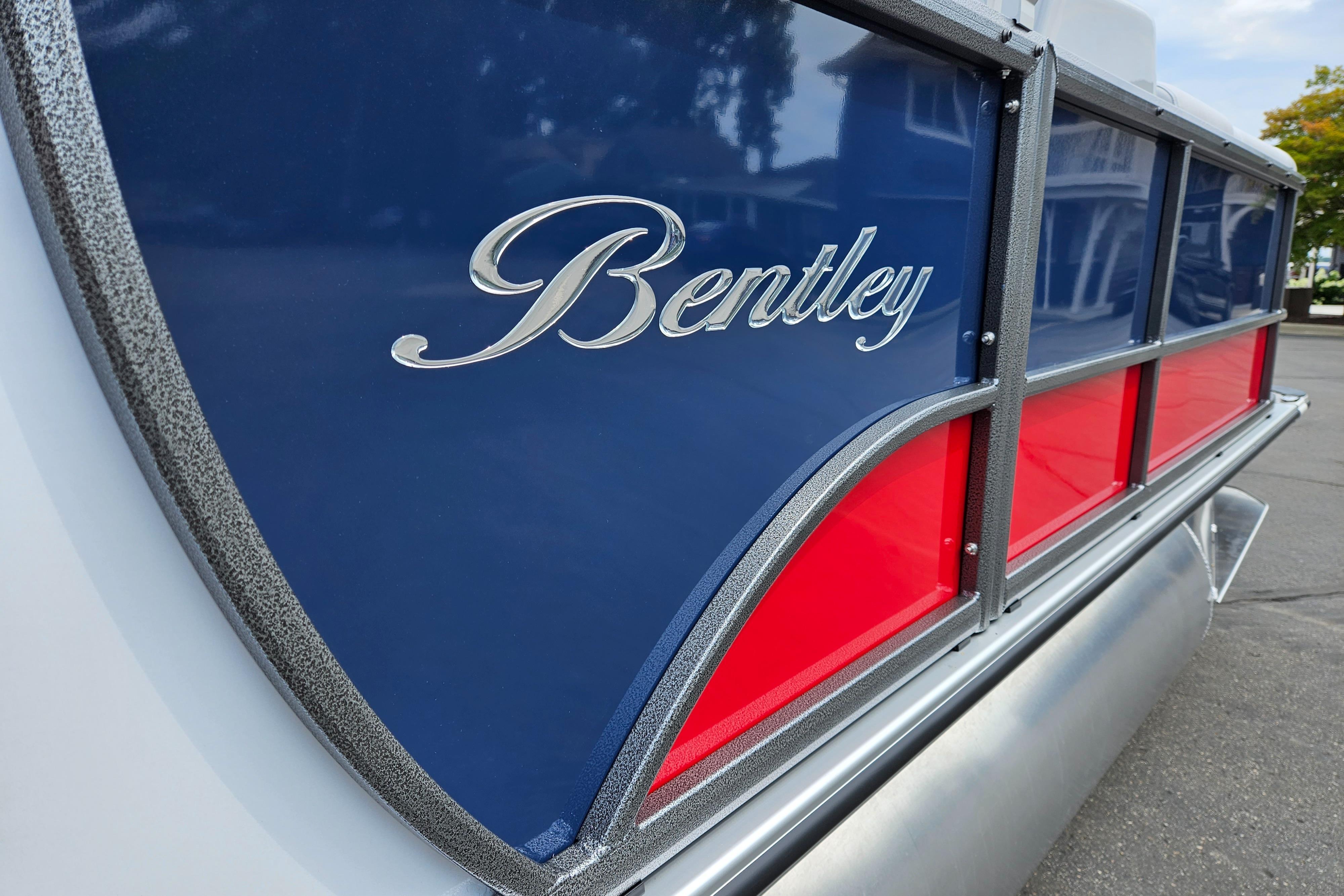 2024 Bentley Pontoons Elite 220 Admiral