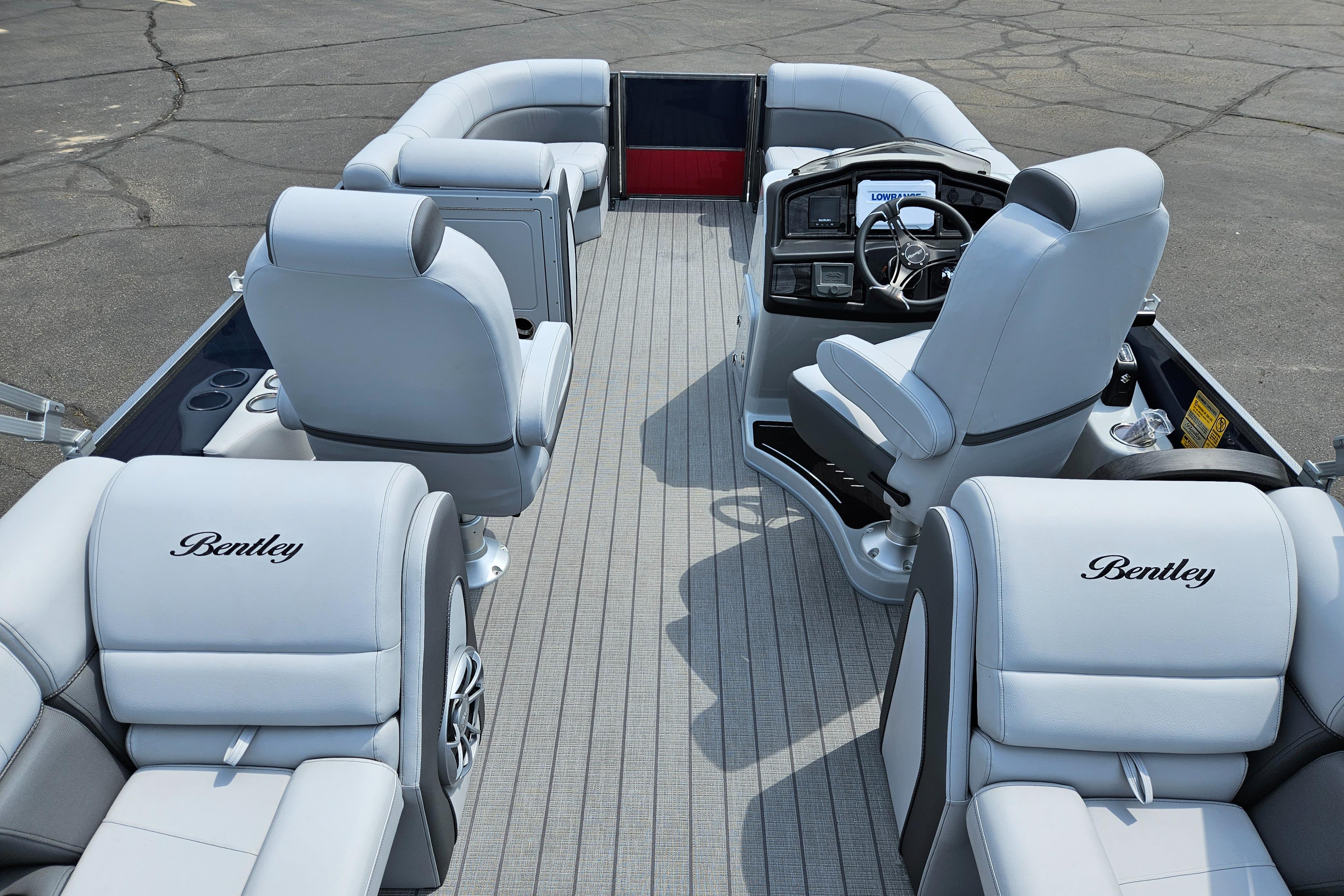 2024 Bentley Pontoons Elite 220 Admiral