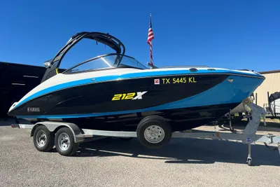2022 Yamaha Boats 212X