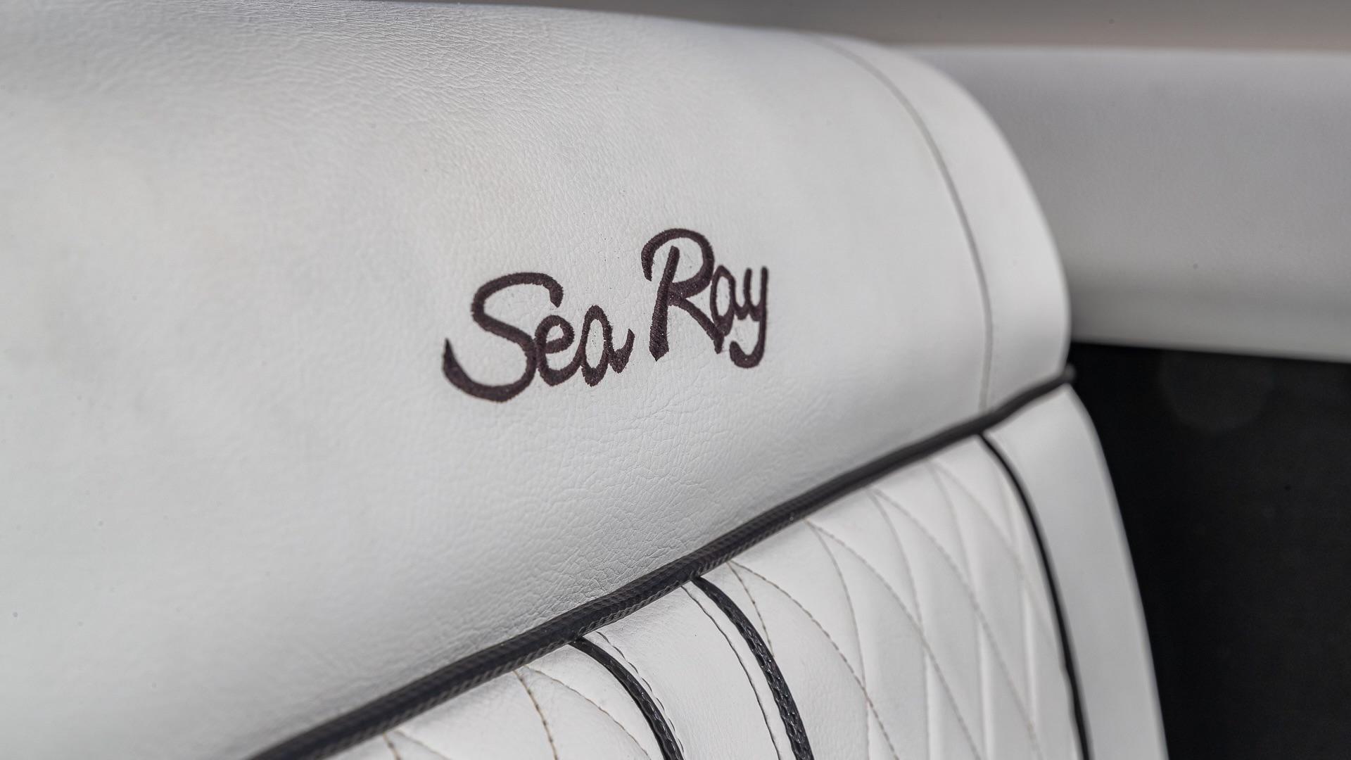 2015 Sea Ray SDX 270