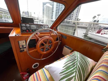 1988 Kha Shing 40 Sundeck