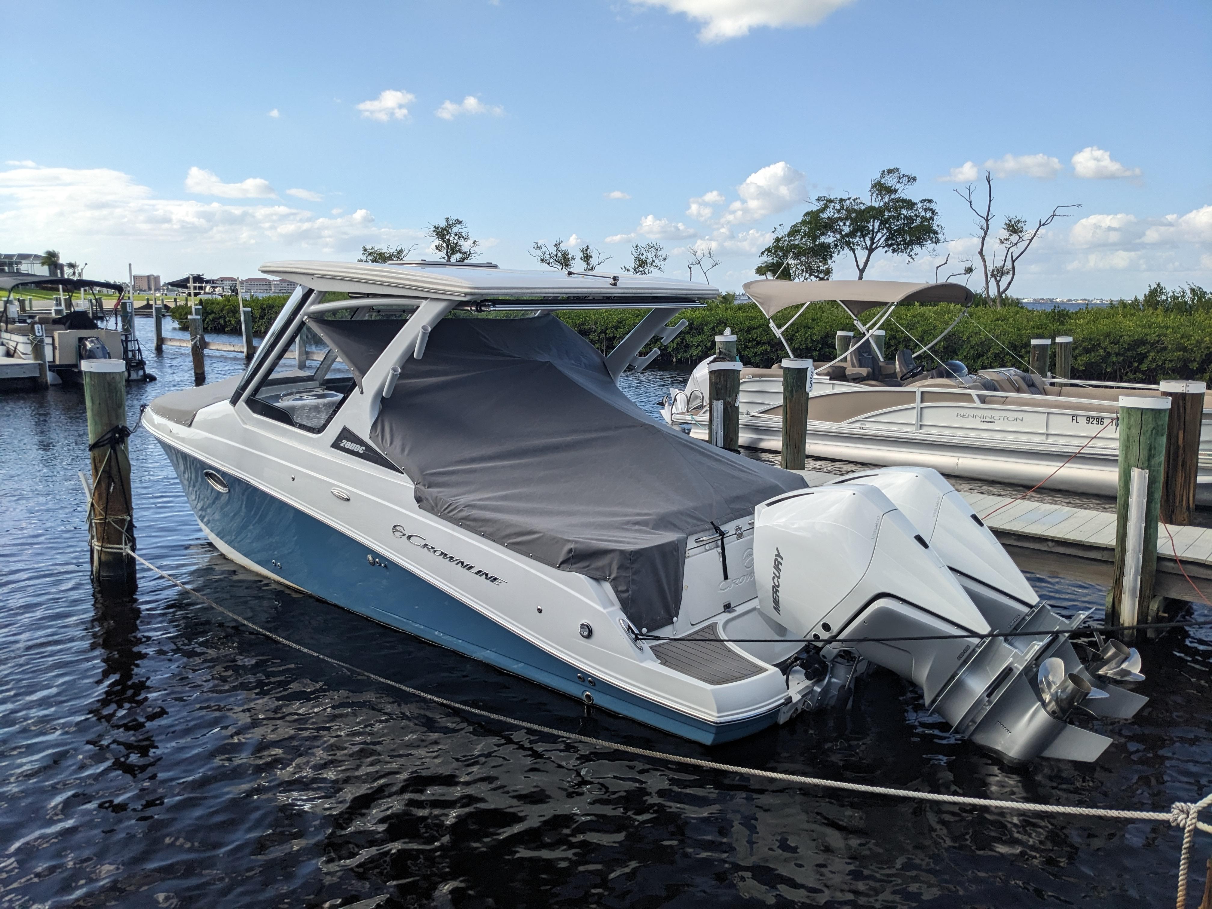 2022 Crownline 280 DC Finseeker