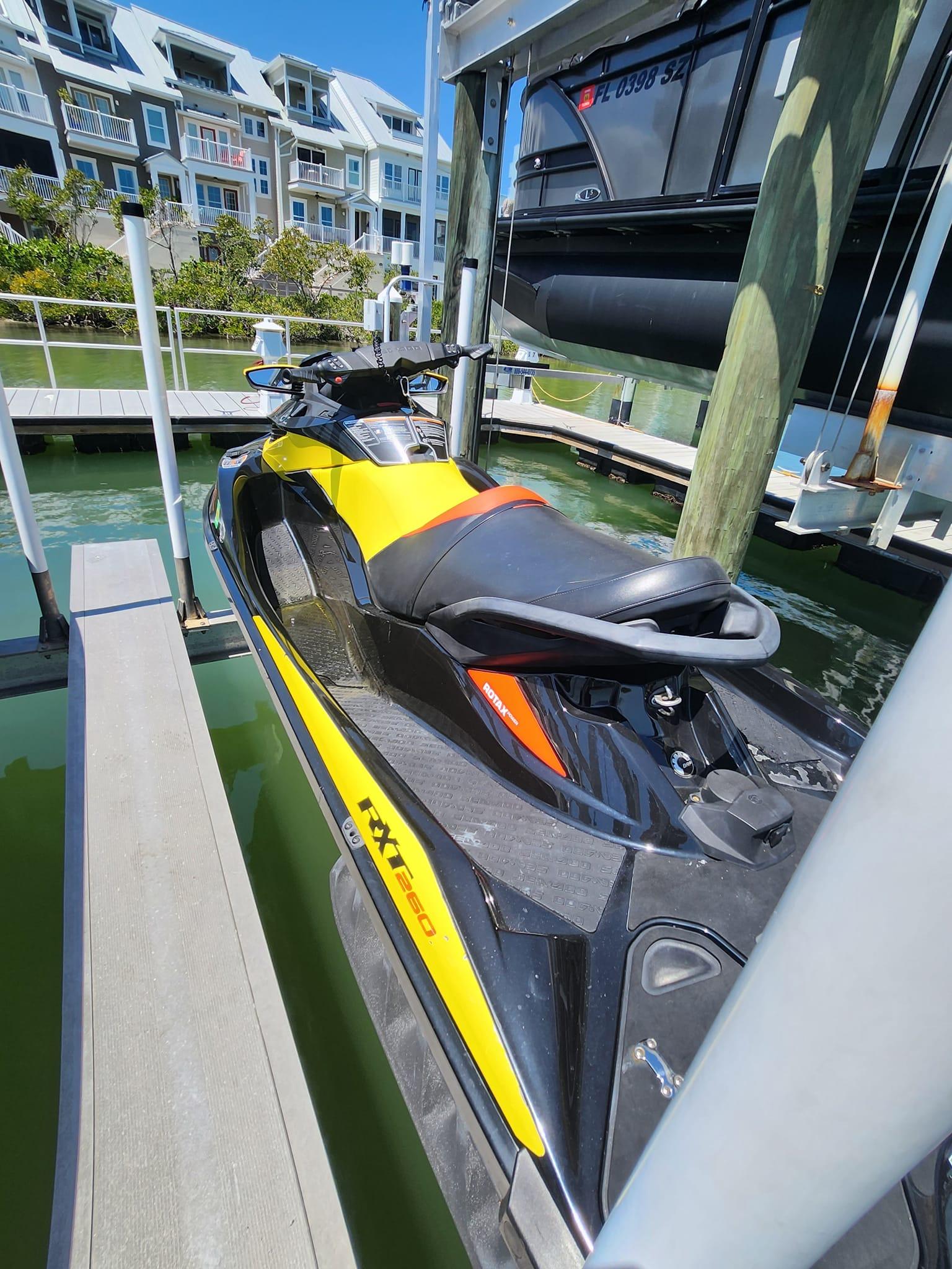 2015 Sea-Doo RXT 260