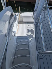 2000 Luhrs 3