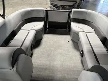 2024 Bentley Pontoons Legacy 220 Cruise XL