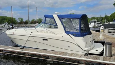 2001 Rinker 310 Fiesta Vee