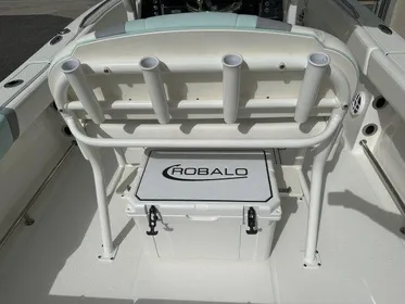 2024 Robalo 232 Explorer