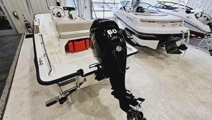 2022 Boston Whaler 150 Montauk