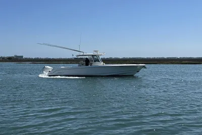 2022 Boston Whaler 330 Outrage