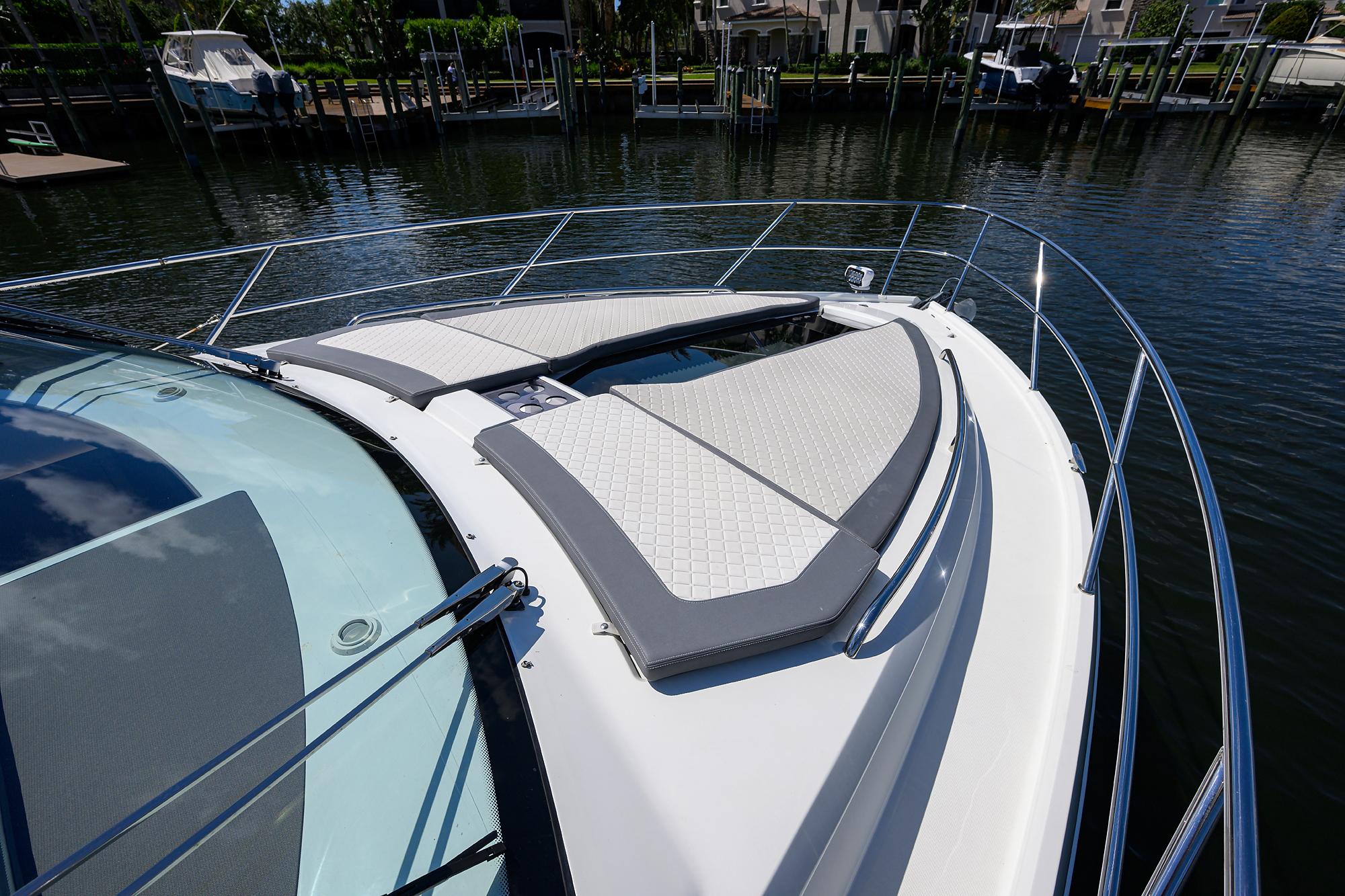 2021 Galeon - Starboard Bow