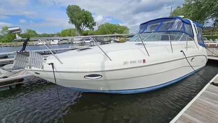 2001 Rinker 310 Fiesta Vee