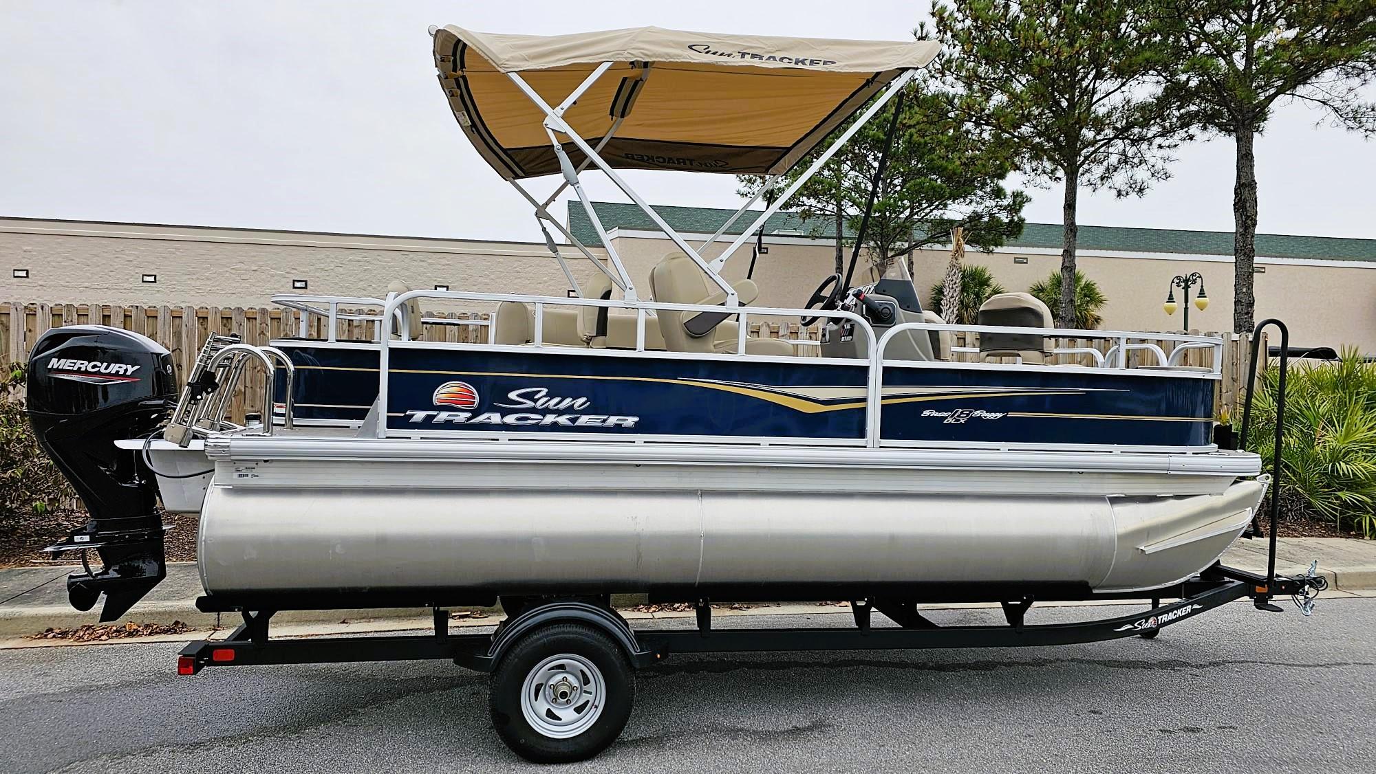 New 2024 Sun Tracker Bass Buggy 18 DLX, 29572 Myrtle Beach - Boat