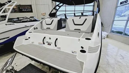 2024 Yamaha Boats AR220