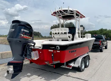 2019 Wellcraft 241 Bay