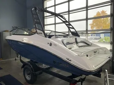 2024 Yamaha Boats 195S