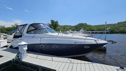 2007 Rinker 350 Express Cruiser