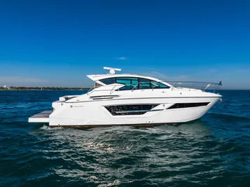 2022 Cruisers Yachts 46 Cantius with Seakeeper