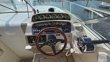 2001 Rinker 310 Fiesta Vee