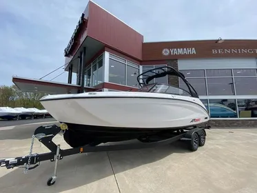 2024 Yamaha Boats AR250