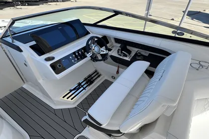 2025 Sea Ray 310SLX