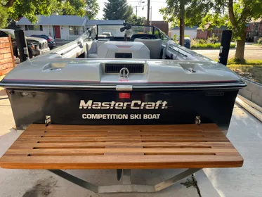 1988 MasterCraft ProStar 190