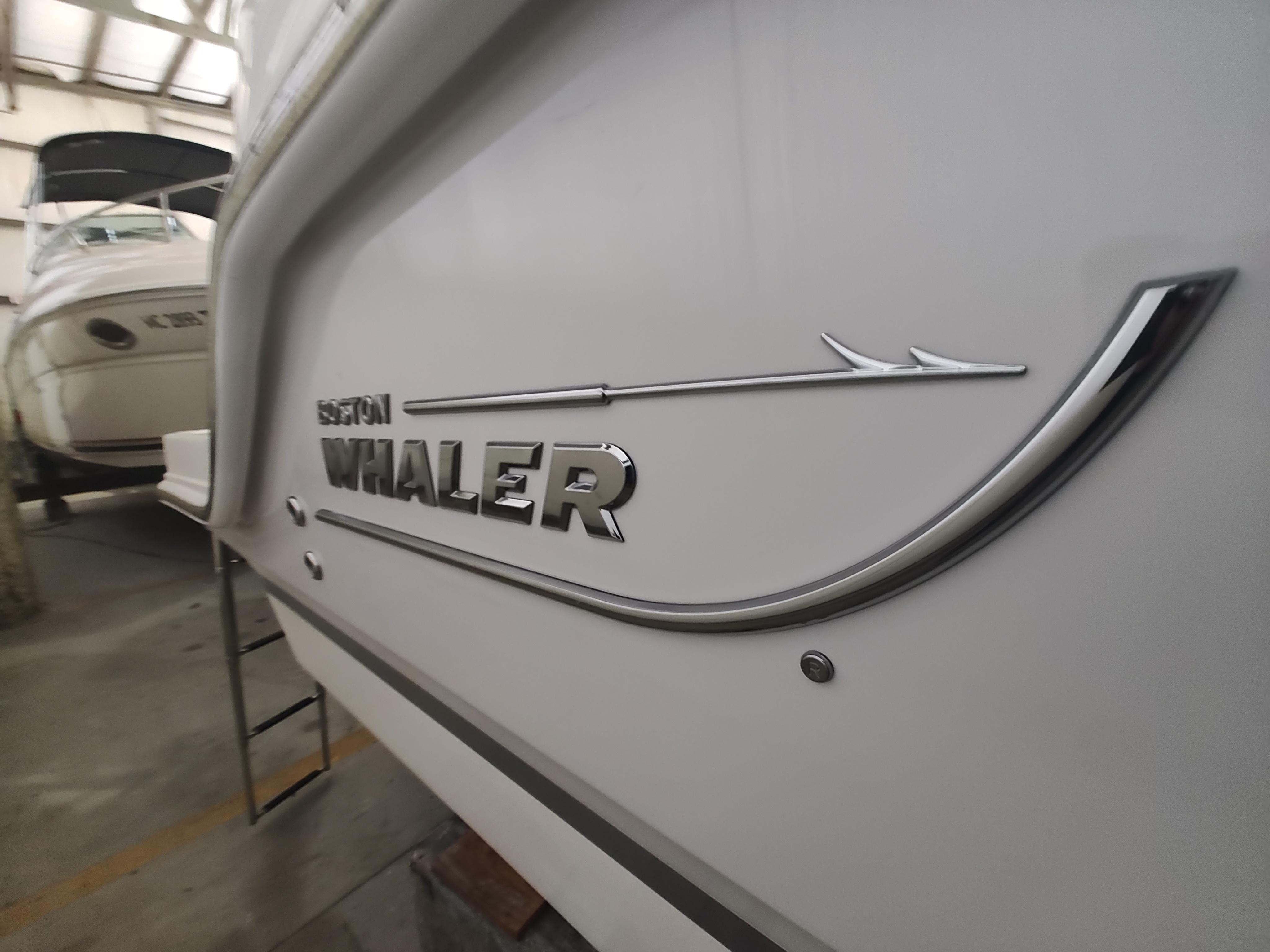 2021 Boston Whaler 280 Vantage