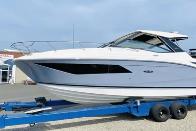 2024 Sea Ray 320 Sundancer