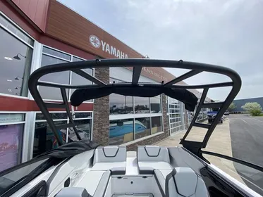 2024 Yamaha Boats AR250