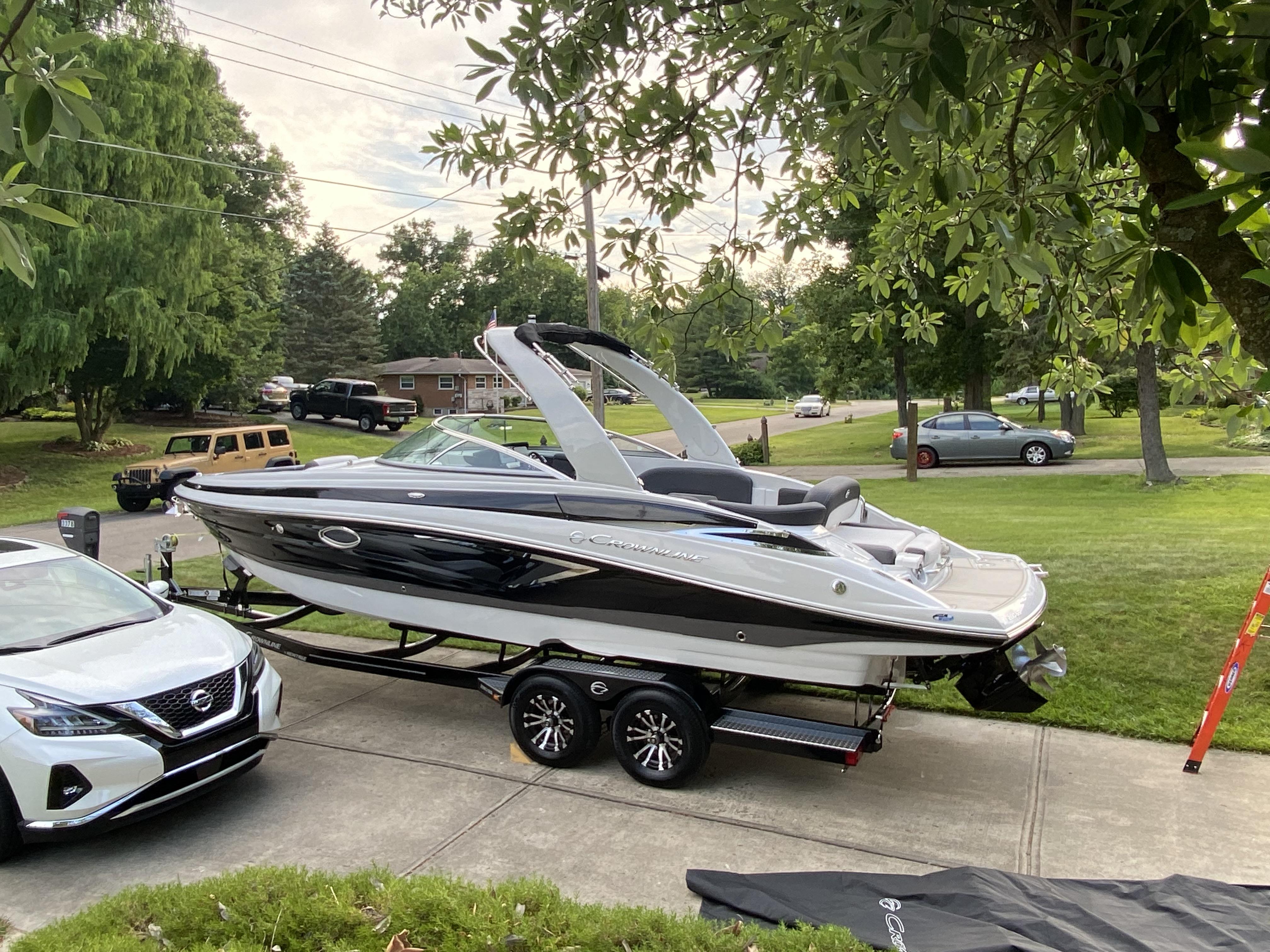 Used 2022 Crownline Bowrider, 45251 Cincinnati - Boat Trader