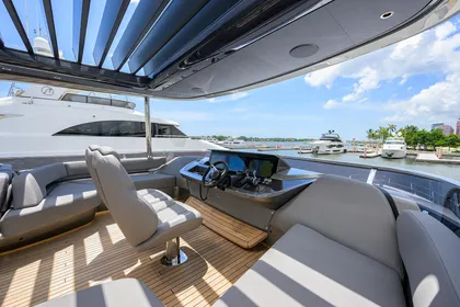 2025 Princess Y85 Motor Yacht