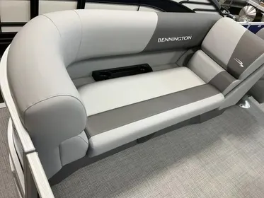 2024 Bennington 22 SVSR - Quad Bench - Tritoon