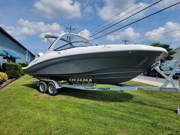 2022 Hurricane SunDeck 2690 OB