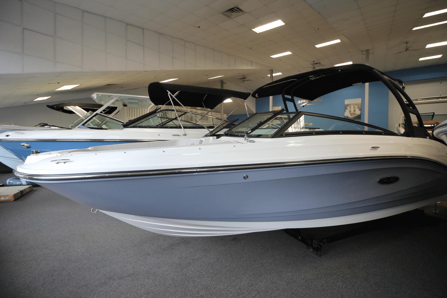 2024 Sea Ray SPX 230 Outboard