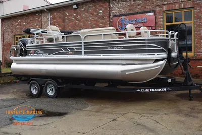 2023 Sun Tracker Fishin' Barge 20 DLX