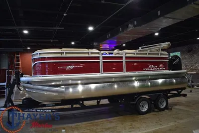 2024 Sun Tracker Party Barge 20 DLX