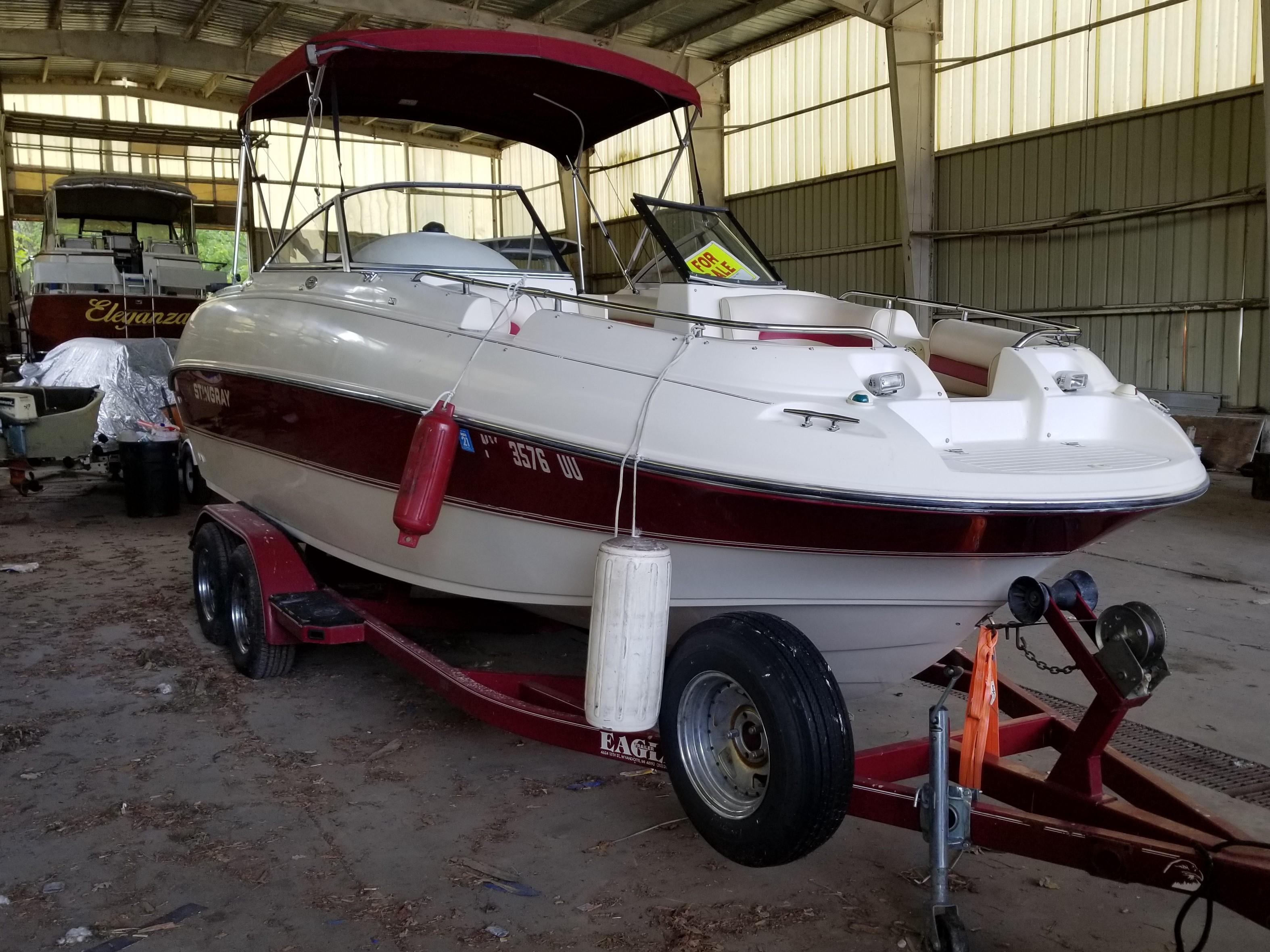 Used 2000 Stingray 220 DS, 13622 Chaumont - Boat Trader