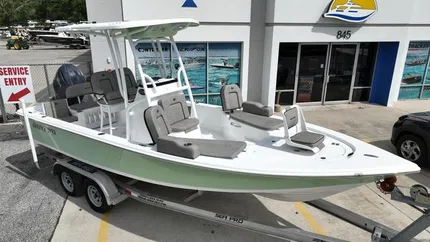 2024 Sea Pro 228 Bay