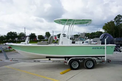 2024 Sea Pro 228 Bay