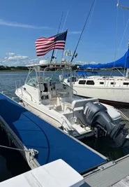 2003 Robalo R-235 Walk Around